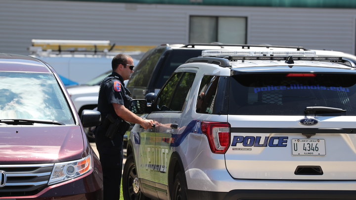 Жертвами стрельбы на параде в США стали пятеро. Очевидцы засняли первые секунды ЧП