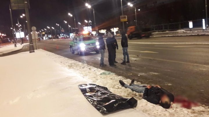Мотивы нападения на двух гастарбайтеров остаются загадкой: допросу мешает истерика задержанного