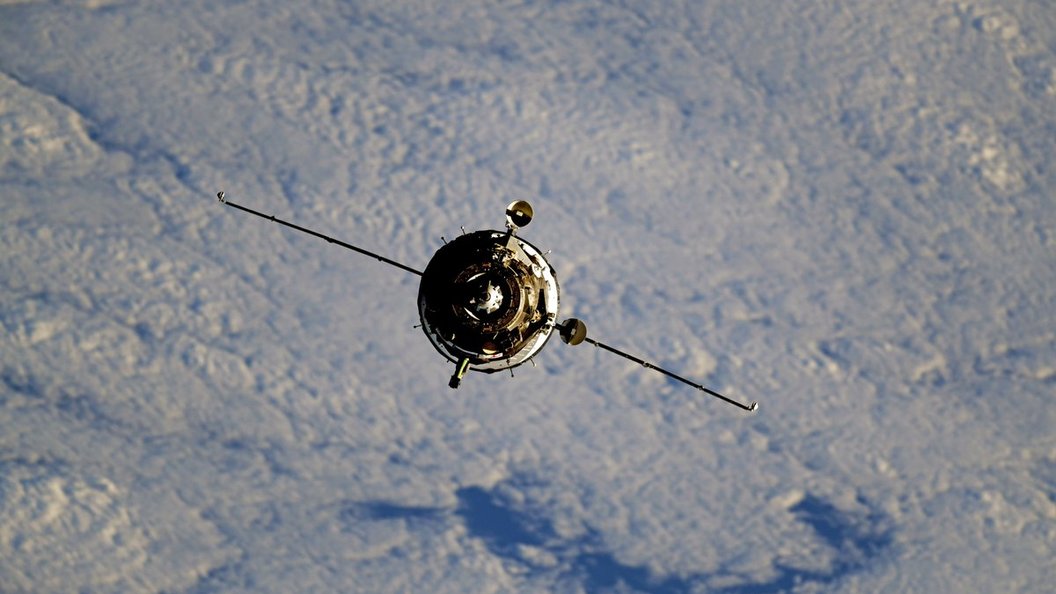 Спутник 4 букв. Спутник-4 космический аппарат.