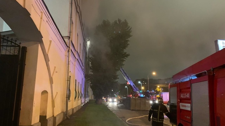 Сильный пожар в общежитии Военного университета в Москве: Главное к утру пятницы, 24 сентября