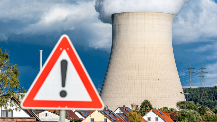 Попросить у США: Украинцы обратились к Зеленскому с ядерным призывом