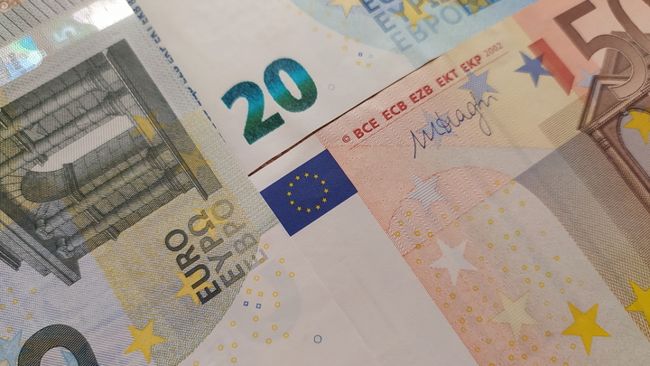 ЕС заморозил русские активы на €68 млрд: половина - нацрезервы?