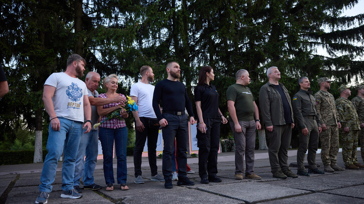 Нужно было освободить командиров Азова*, чтобы прочесть этот монолог