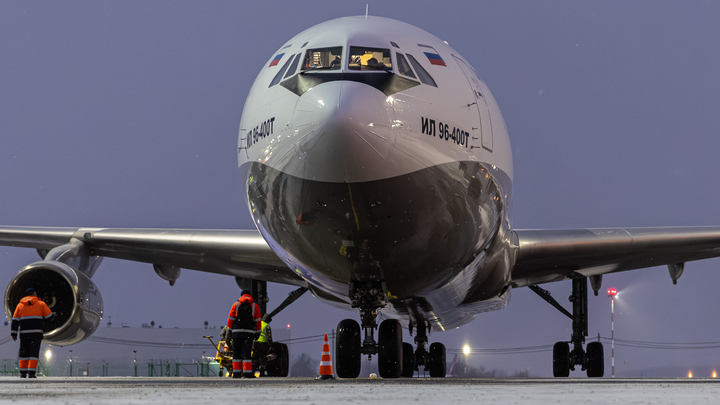 Наш Ильюшин на службе у небратьев: возит для врага тайные грузы. Но есть новость ещё хуже