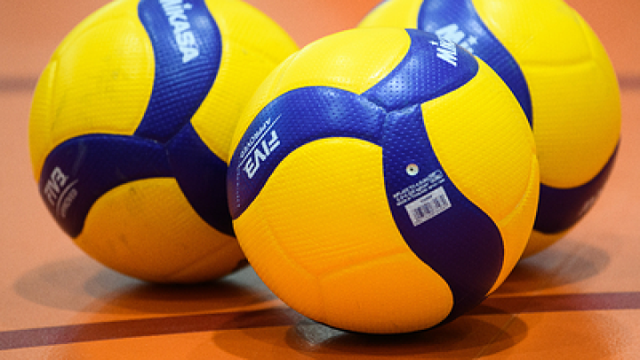 В школе Екатеринбурга директор нецензурно обругал учителей из-за турнира в честь бойца СВО