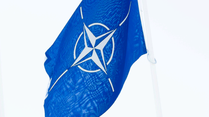 Русские довели НАТО до паники. Экс-разведчик США заявил о разгроме ВСУ и обвале фронта
