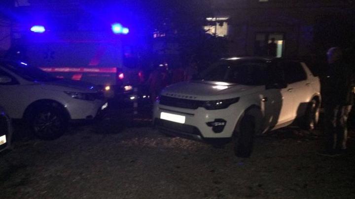 В Сочи Land Rover задавил двухлетнюю девочку на парковке
