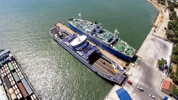 С 9 октября по Керченской переправе перевезли 5,9 тысяч авто