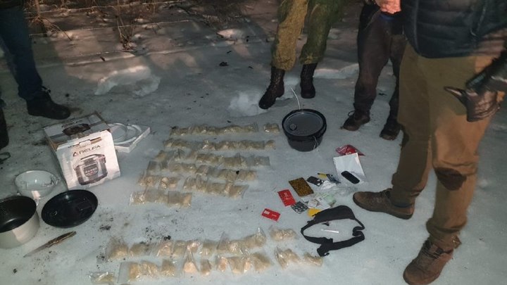 Турист из Украины протащил в Ростовскую область 3 кг наркотиков. Но далеко от границы не ушёл