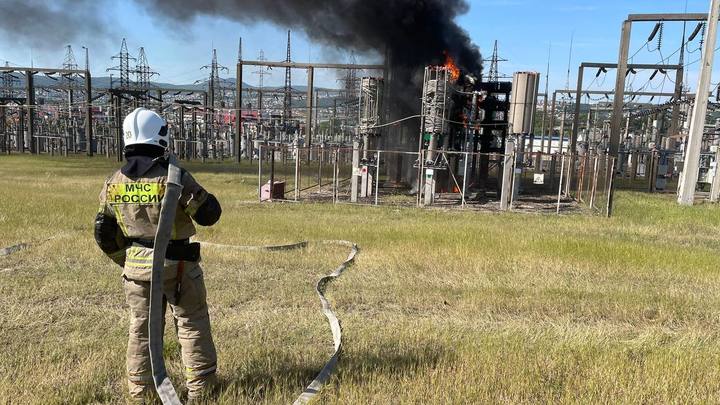 В Новороссийске из-за пожара на подстанции без света остались 26 тысяч человек