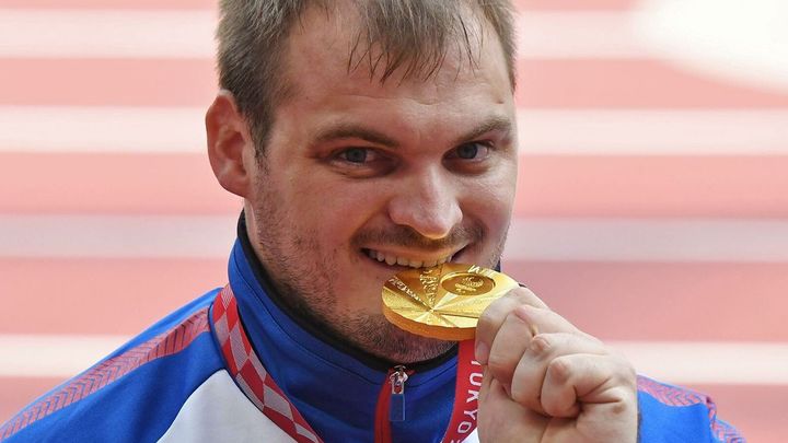 Золото и мировой рекорд: Легкоатлет из Ростовской области стал чемпионом Паралимпиады в Токио
