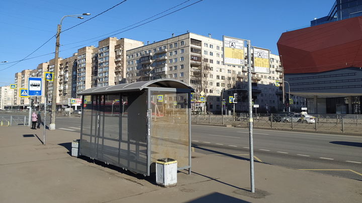 За каждую разбитую остановку в Кургане вандалы заплатят по 400 тысяч рублей