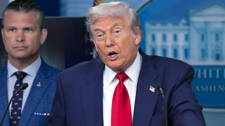 Трамп заявил, что «в пятницу едет в Россию», а в Белом доме заговорили об оговорке