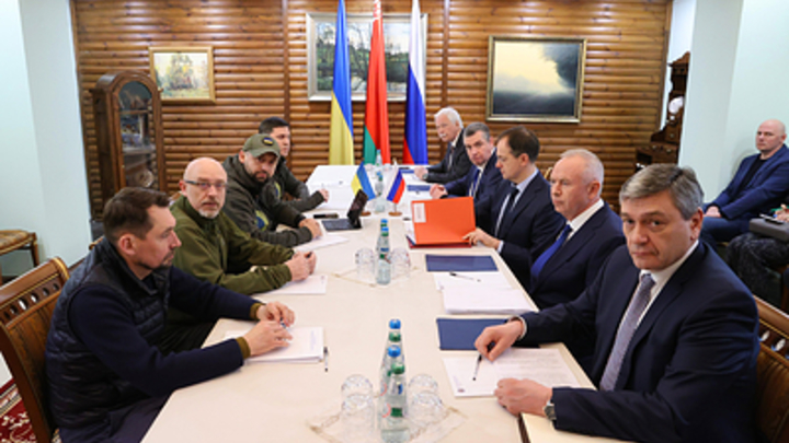 Россия не получила ожидаемых результатов на переговорах с Украиной в Беловежской пуще
