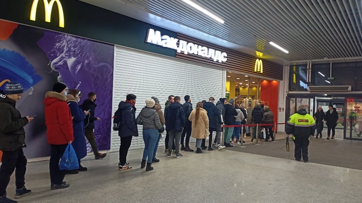 В Нижнем Новгороде образовались очереди в Макдоналдс