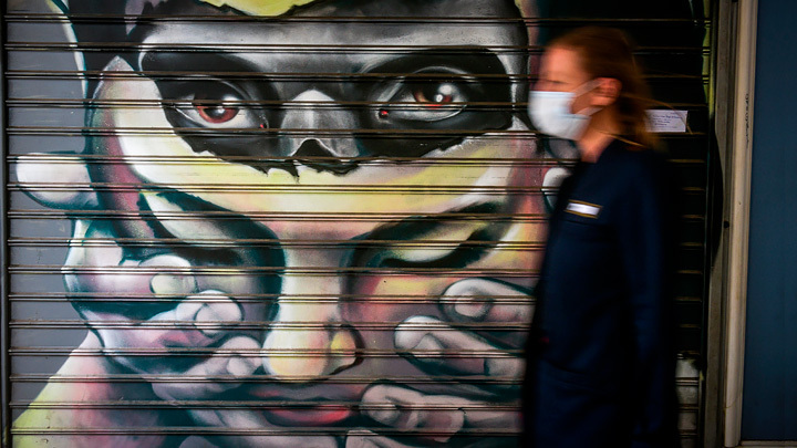 Пандемия по безналу: Наши карманы вывернули – Запад в восторге