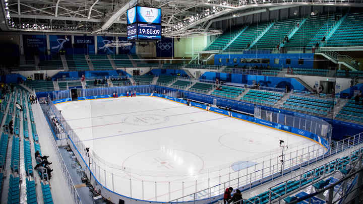 Русские хоккеистки потерпели второе поражение подряд на ОИ-2018