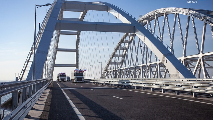 «Проведена титаническая работа»: Завершено возведение железнодорожных опор Крымского моста