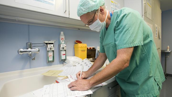 Главный санврач Херсонской области предложил жителям мазаться йодом