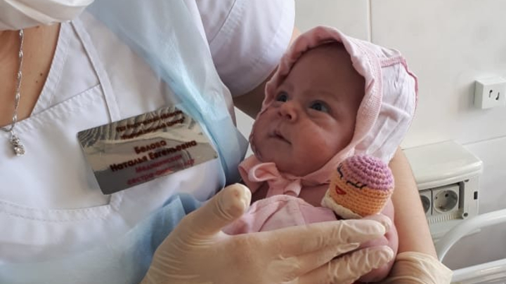 «Уже гулит и улыбается»: Медики четыре месяца сражались за жизнь недоношенного ребёнка. И победили!