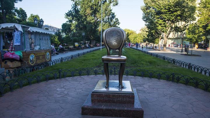 Под каток русофобии: Одесса переименует улицы Жванецкого и Бабеля