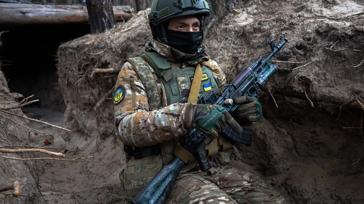 Армия России наносит удары ФАБами по ВСУ в курских лесах: опубликовано видео