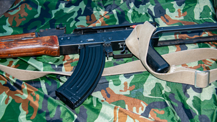 Психанул, что в отпуск не пустили: Мобилизованный ушёл в самоволку с автоматом. Поймали за день