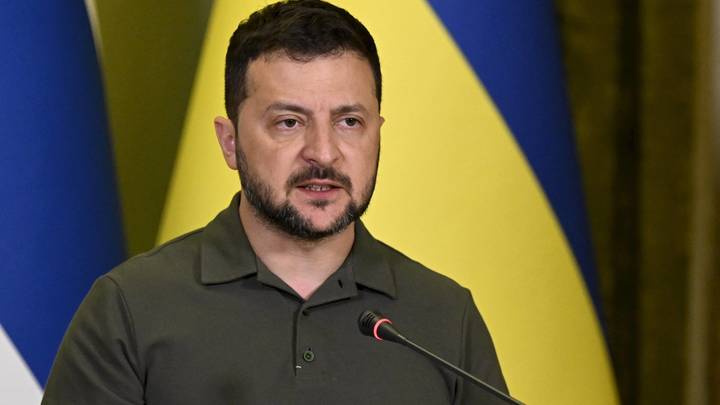 Зеленский назвал ход контрнаступления сложным