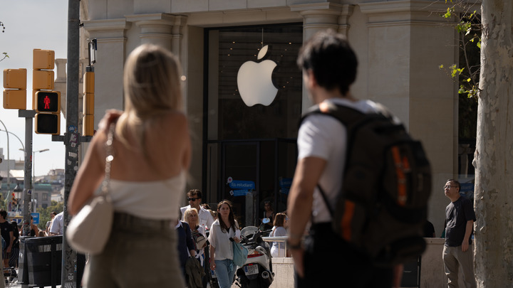 Вышла iOS 18: иконки на любой вкус и VPN в главном меню