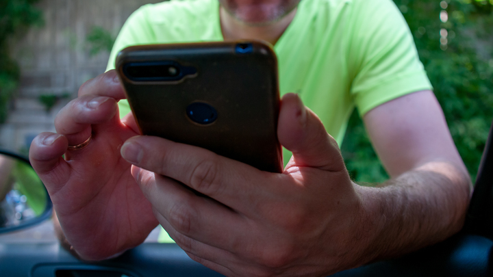 Идеальный ответ телефонным мошенникам: Оглушает моментально