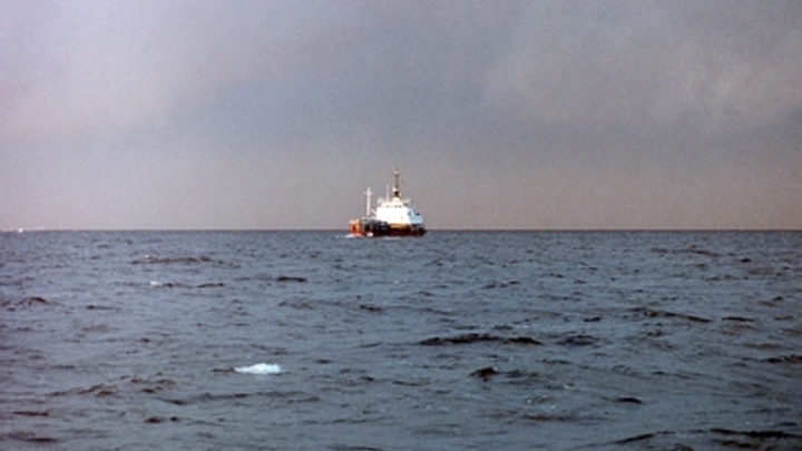 В Турции затонул сухогруз: удар о волнорез оказался роковым
