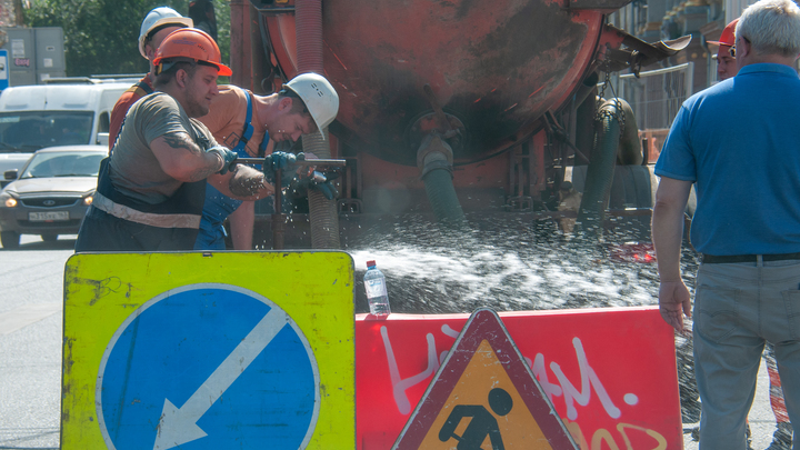 В Иванове прорыв теплотрассы оставил без тепла и горячей воды почти 100 домов