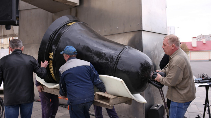 На стеле освободителям Ростова ветром сорвало колокол