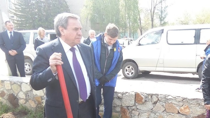 Экс-губернатор НСО Владимир Городецкий будет расследовать работу биолабораторий на Украине