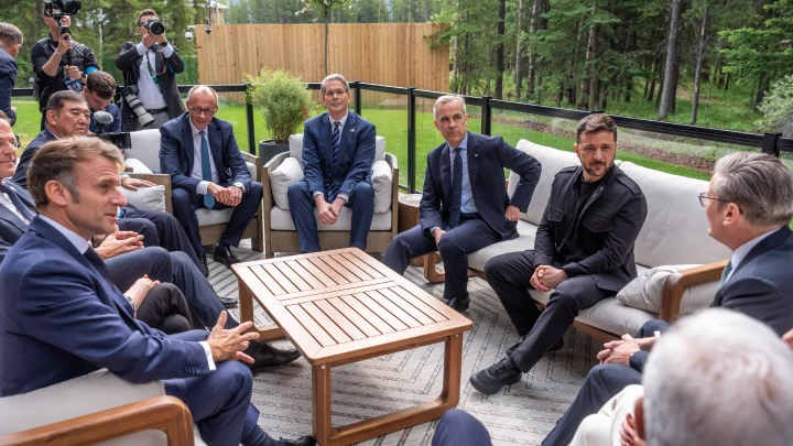 Владимир Зеленский не получил поддержки от Запада и покинул саммит G7