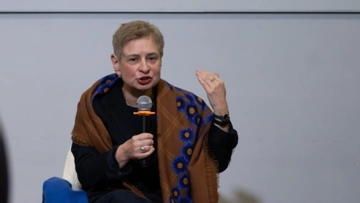 Правнучка Хрущева опозорилась высказыванием о Путине и неуклюжей работой на партию войны