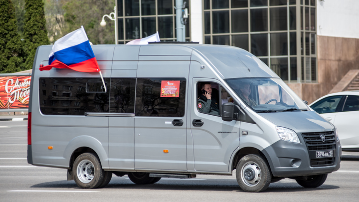 Ростовских автомобилистов не будут штрафовать за портреты фронтовиков в ходе Бессмертного полка