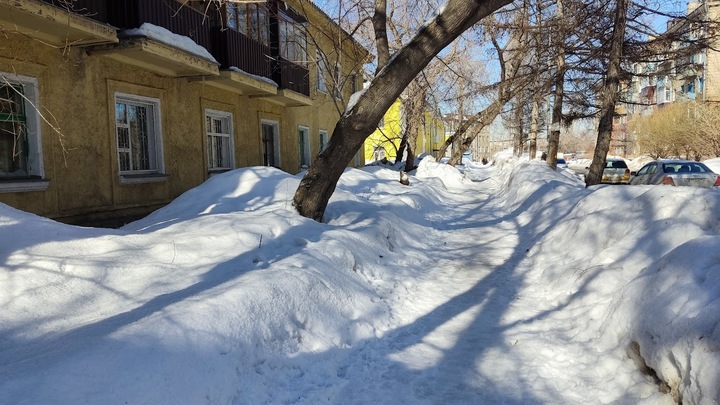 Поскользнувшийся на тротуаре новосибирец взыскал с коммунальщиков 659 тысяч рублей