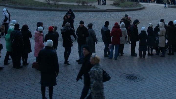 В приморском городе Ростовской области заполнены все морги. Трупы выносят на улицу