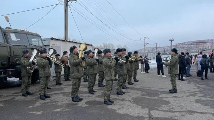 Из Читы в зону СВО отправилось 200 бойцов
