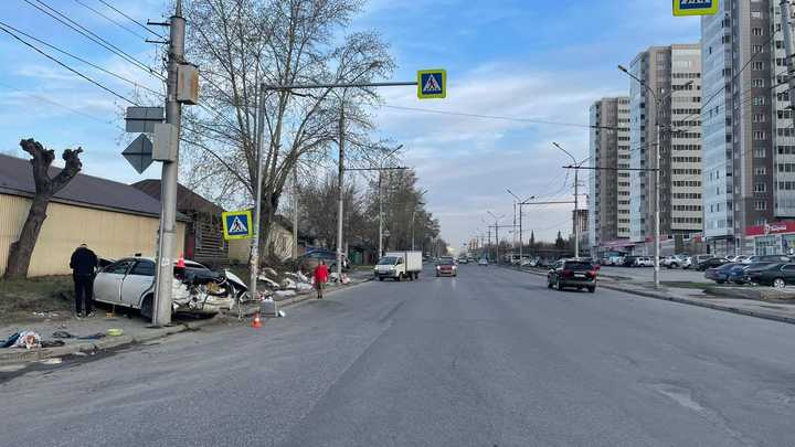 В Новосибирске водитель Тойоты устроил ДТП и бросил пассажира умирать