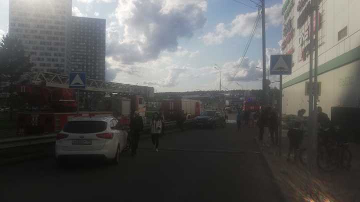 В Мытищах из-за детской шалости загорелся торговый центр
