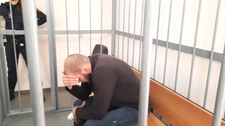 Прибивший девушку к доске сварщик из Екатеринбурга арестован на два месяца