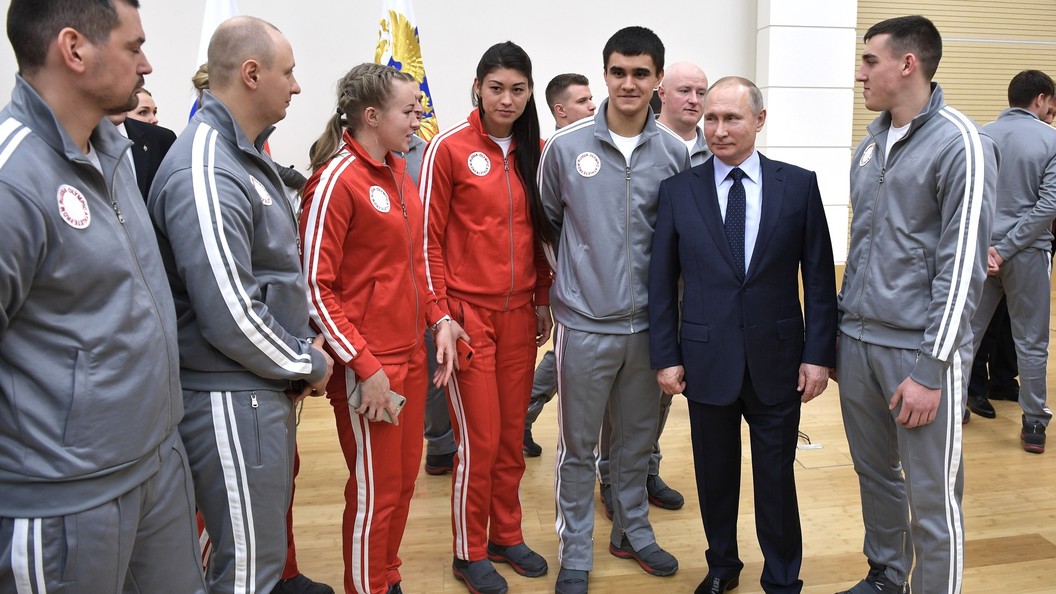 Гордость, сила и характер: Путин вручил госнаграды российским олимпийцам Гордость, сила и характер: Путин вручил госнаграды российским олимпийцам