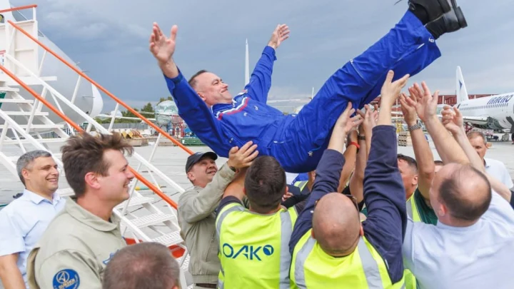 Один час – полёт нормальный. Серийный самолёт Суперджет SJ-100 совершил свой первый полёт в небе Комсомольска-на-Амуре