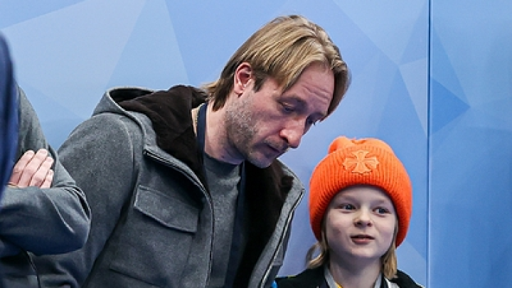 Гном Гномыч с температурой 39 участвовал в шоу отца: его увезли на скорой