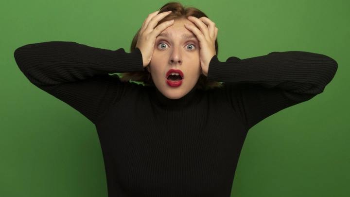 Месть или хулиганство? В Геленджике изуродовали знаменитые Грозовые ворота