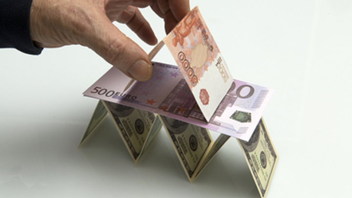 Миллионеры против вил: Богачи мира потребовали увеличить им налоги