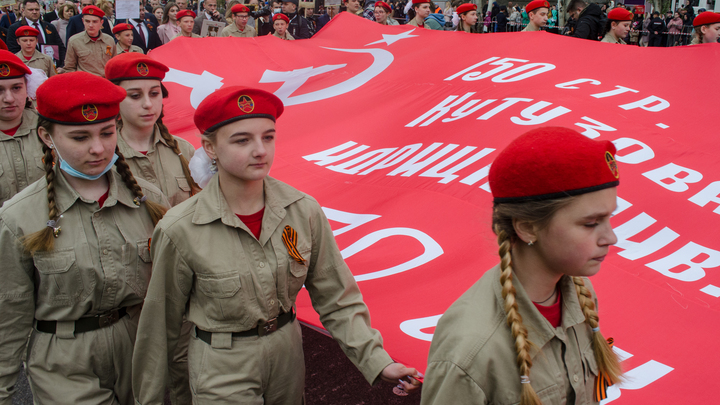 День Победы в Кургане 9 мая 2022 года: парад Победы, Бессмертный полк, салют