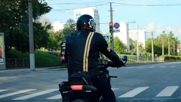 Мотоциклист, попавший в ДТП в центре Перми, скончался в больнице